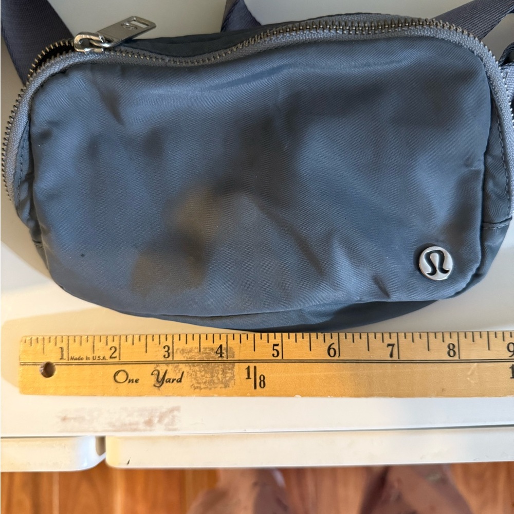 lululemon athletica Blue Men's Belt Bag